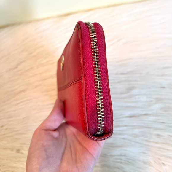 Tory Burch Red Two Tone Zipper Wallet - Picture 4 of 6